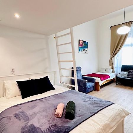 Jozsef 18 Apartment - 5 Mins To New York Cafe Budapest Ngoại thất bức ảnh